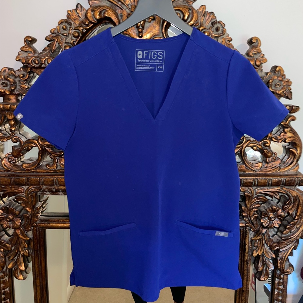 FIGS Casma scrub top in Deep Royal blue XXS